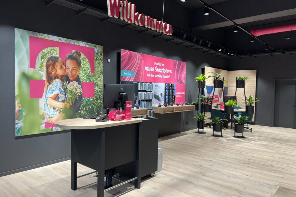 Innenansicht Shop. Tele Shop Lehrte - Ihr Telekom Partner in Lehrte